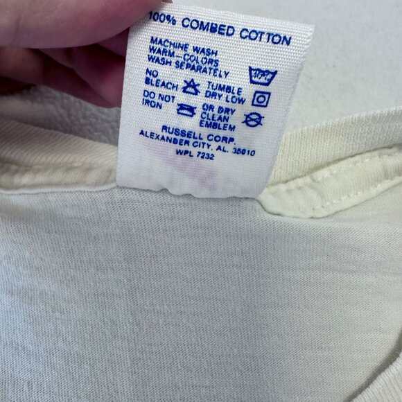 BYU Cougars Vintage 90s T-Shirt Jazz Design Logo Pink Teal Size L White - Picture 7 of 9